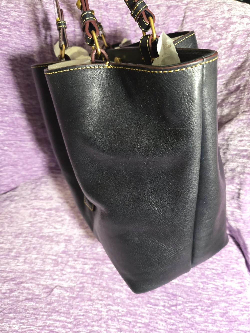 Dooney & Bourke FLYNN In Smooth Navy Florentine Leather. Like New.